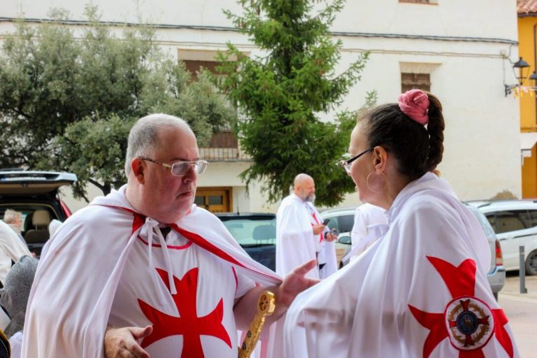 Saludos del Maestre.